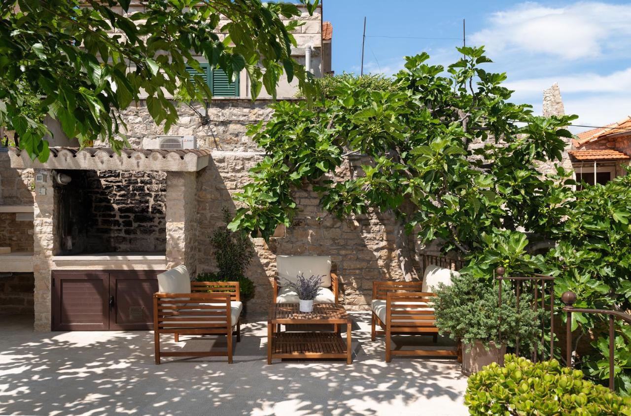 Heritage House Dvor Sutivan Esterno foto